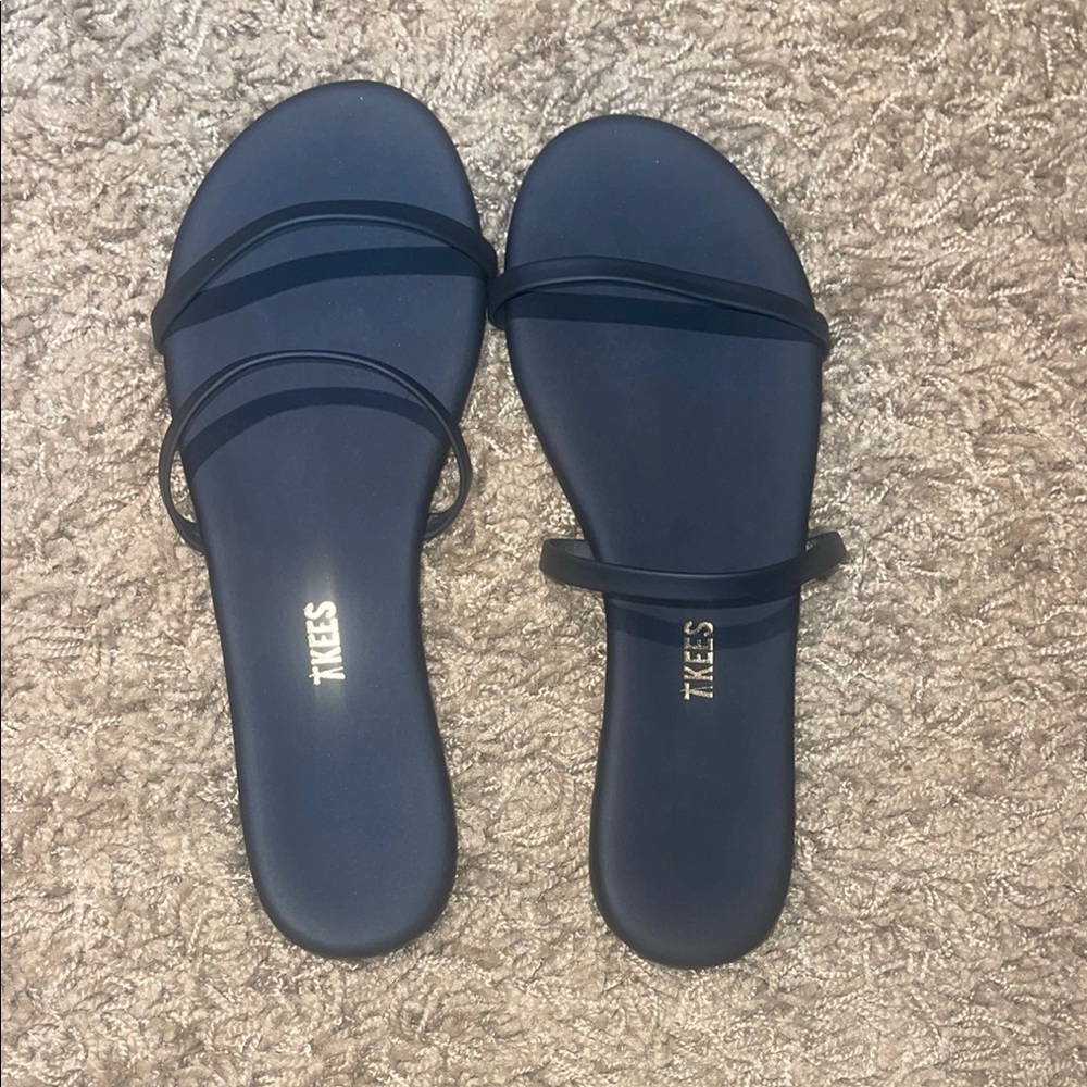 TKEES Women's Black Sandals